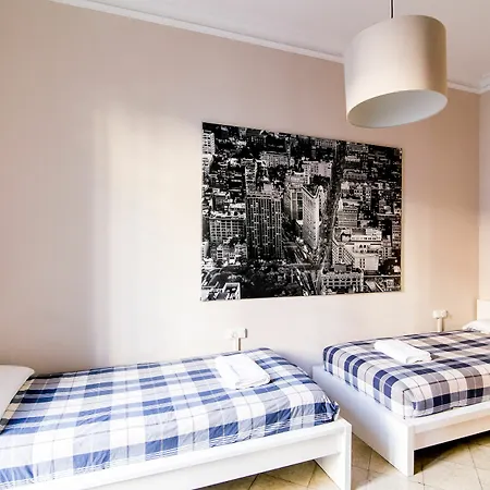 Placa Universitat Apartman