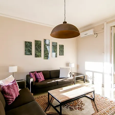 Placa Universitat Appartement