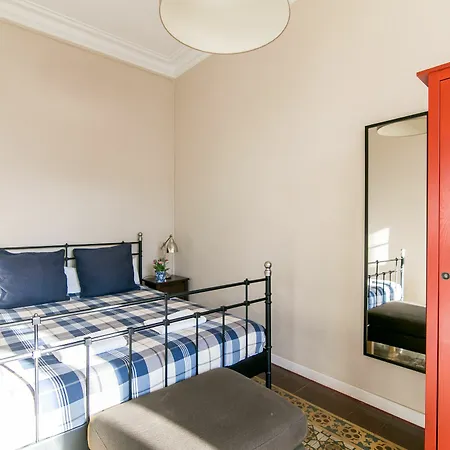 Placa Universitat Appartement