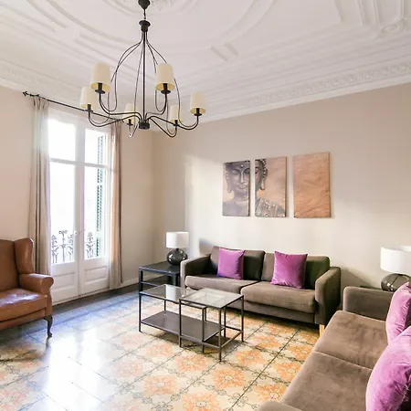 Placa Universitat Appartement